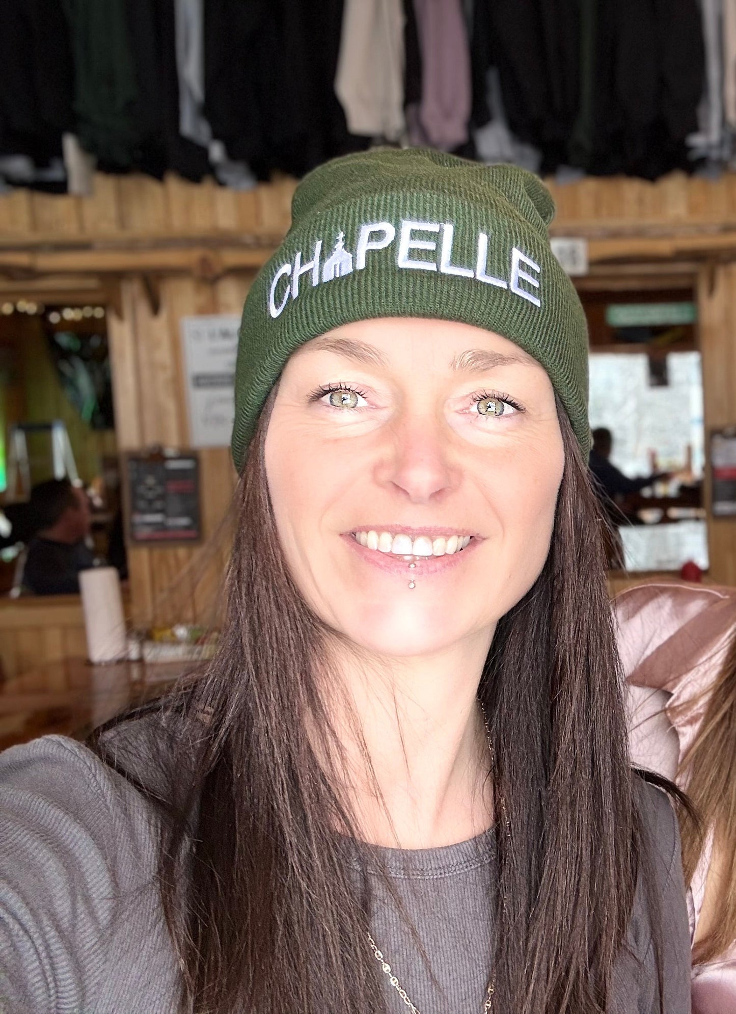 Tuque verte forêt brodé blanc